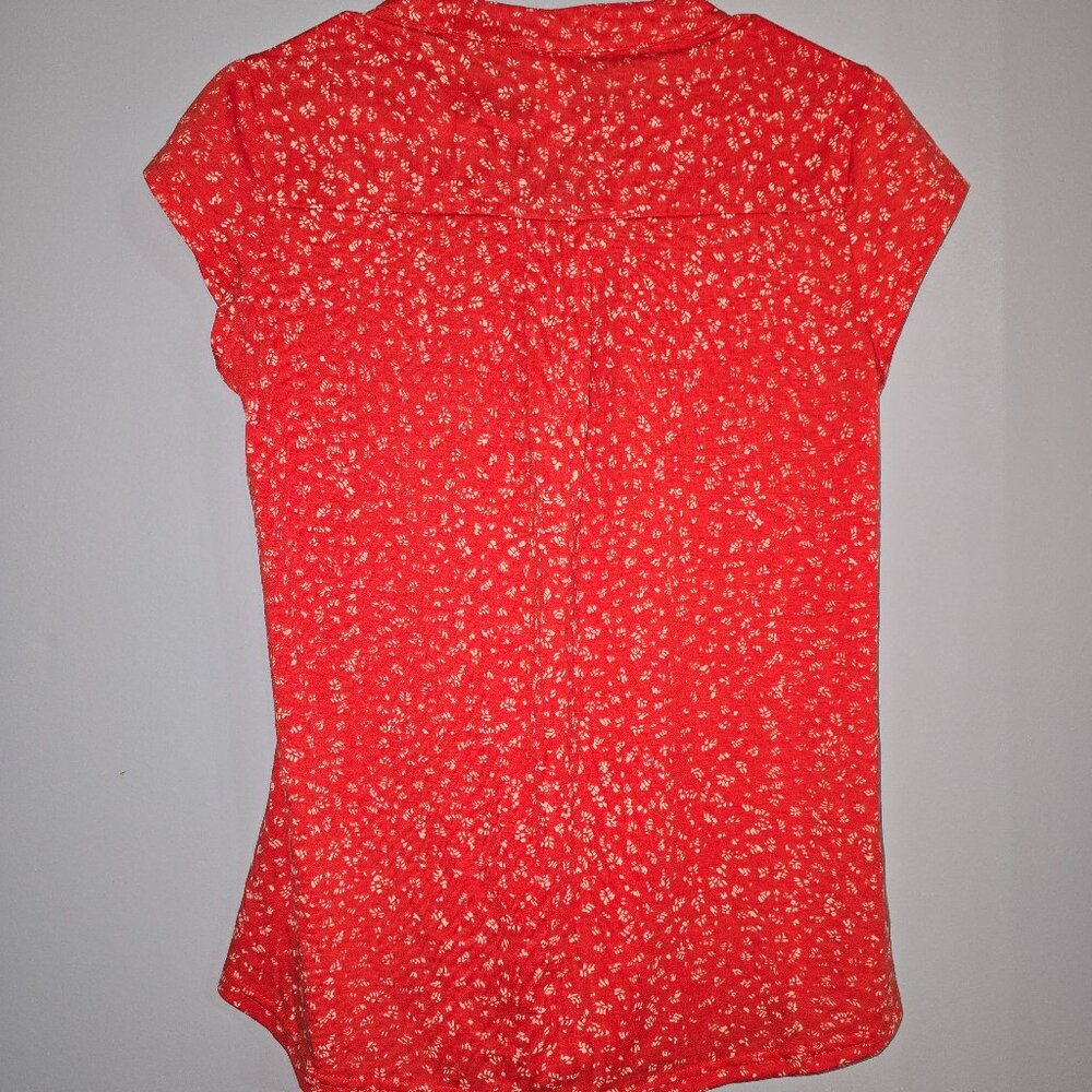 Blooming Jellys Women's Tunic Top Red Floral Print, Size M, New with Tags - Picture 3 of 4